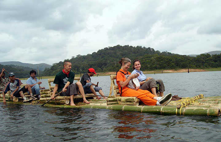 Thekkady Bamboo Rafting